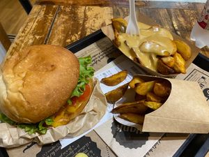 L'allume, frites, and fondant  at Hank Cuisine Végétale - Archives in Paris