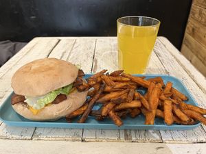   at Hank Cuisine Végétale - Archives in Paris