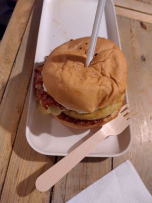 Montagnard burger at Hank Cuisine Végétale - Archives in Paris