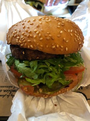 Burger  at Hank Cuisine Végétale - Archives in Paris