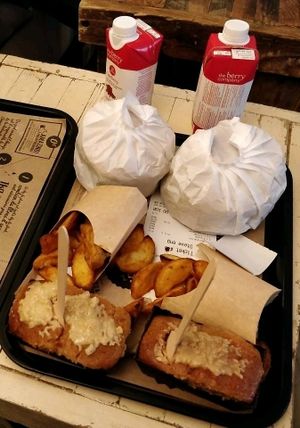 le grand menu at Hank Cuisine Végétale - Archives in Paris