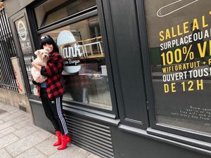 Yes it’s dog friendly too!  at Hank Cuisine Végétale - Archives in Paris