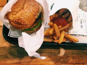 Best vegan burger EVER! 
INSTAGRAM: nikita___green  at Hank Cuisine Végétale - Archives in Paris