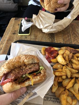 Vegan Burger at Hank Cuisine Végétale - Archives in Paris