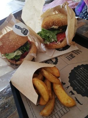 Double menu at Hank Cuisine Végétale - Archives in Paris