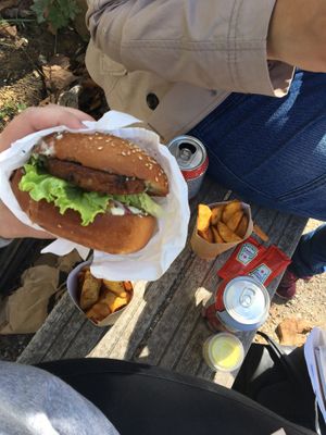 Burger meal deal at Hank Cuisine Végétale - Archives in Paris