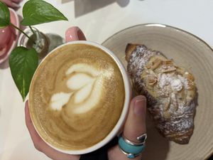 Cappuccino   at Let It Bloom in Valencia