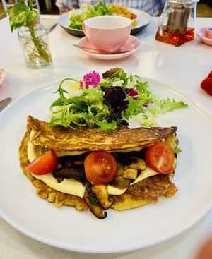 Wonderful! 😋  at Let It Bloom in Valencia