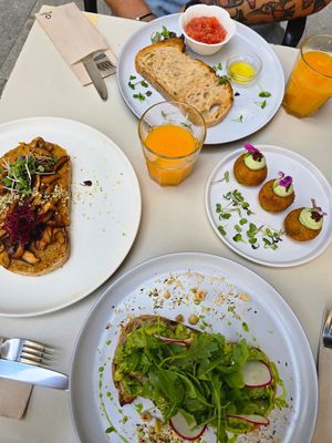  at Let It Bloom in Valencia