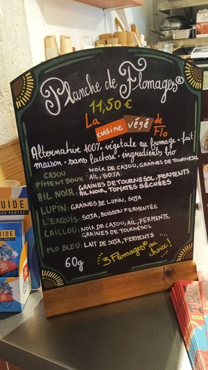 Choix de fromages vegan at Wassaï in Lyon