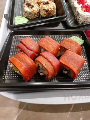 Philadelphia rolls at Sushiba by Dobraw - Сушибар in Moscow