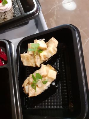 Spicy gunkan at Sushiba by Dobraw - Сушибар in Moscow