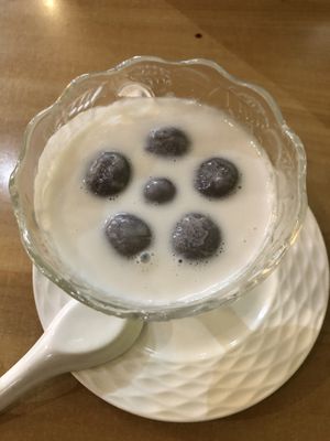Sago pudding at Sunflower Thai Vegetarian Restaurant in Auckland