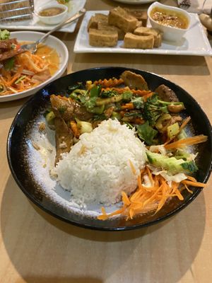 Chicken with cashews and veges   at Sunflower Thai Vegetarian Restaurant in Auckland