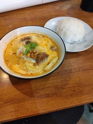 Massamun curry at Sunflower Thai Vegetarian Restaurant in Auckland