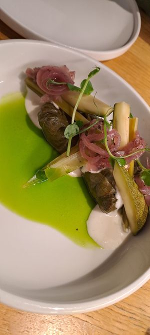 Gefüllte Weinblätter at Blum in Innsbruck