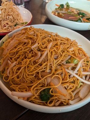 Egg free fried noodles at Sichuan House in Edinburgh