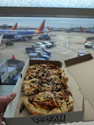  at BNA - Slim & Huskie's - Concourse C in Nashville