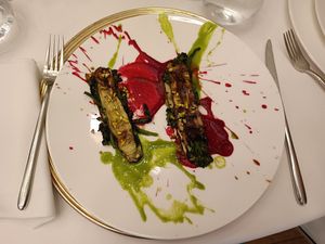 Zucchine su crema di piselli e rapa rossa at La Chiave Bianca in Miglianico