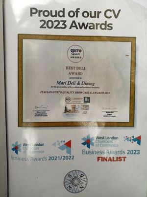 Hat einen Preis gewonnen at Mari Deli & Dining in West London