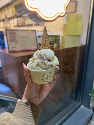 pear chocolate - pistachio   at Crema Alta Gelateria - Via Fiori Chiari in Milan