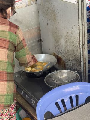 Owner cooking   at Hung Loan - Maybe closed in Ho Chi Minh City