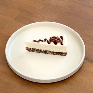 Tort Morcov raw vegan /100g -120g
Price 160 lei / kg at Osso Raw Vegan in Craiova