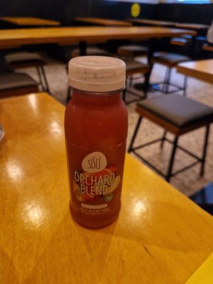 Apple, pear, currants at Umi Falafel - Dame St in Dublin