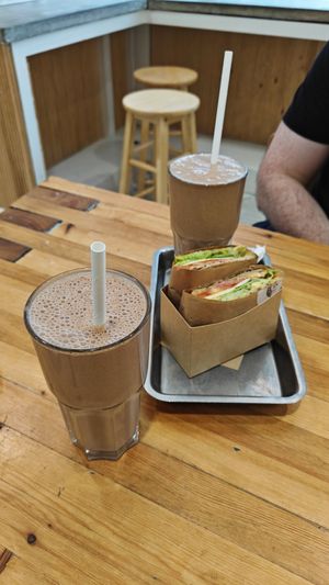 Date night, do you even lift, chili the kid at Plants By Us in Helsinki