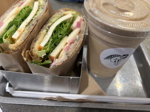 Maple AF & Peanuts smoothie  at Plants By Us in Helsinki