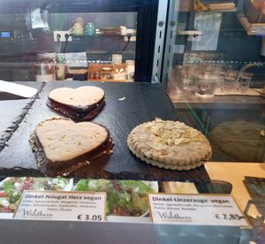 Vegan spelt - nougat heart and vegan Linzercookie with spelt flour at Vegetaria in Vienna