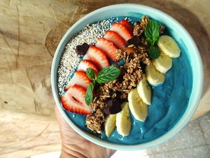 Mermaid magic bowl at The Glowing Gourmet in San Pablo La Laguna