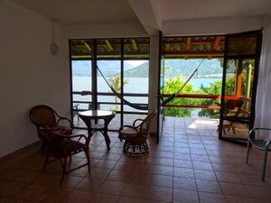 Big spacious room with balcony at The Glowing Gourmet in San Pablo La Laguna