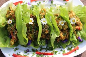 Raw vegan tacos at The Glowing Gourmet in San Pablo La Laguna
