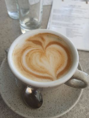 Cappuccino mit veganer Milch at Caffe Bar YES in Pjescana Uvala