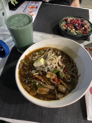 Classic Ramen and Spirulina smoothie 10/10  at Sisu Kitchen %100 Vegan in Antalya