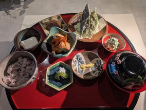 The main dishes at Kuninda Naha - くにんだ那覇 in Naha