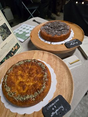 At Veganworld, Kerstbeurs, Hasselt at Atelier sablé in Mechelen