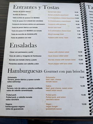 Carta con opción vegana la burger at Pretos Taperia in Trujillo
