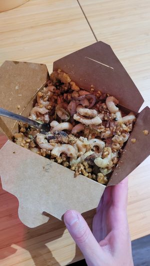 Mac at be love in Victoria