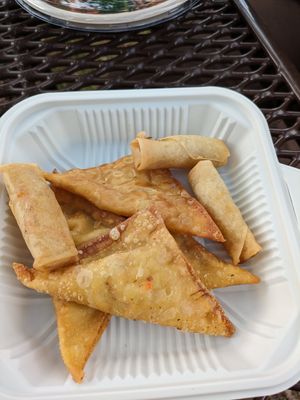 Cheeseless Rangoon and spring rolls offered by the temple at the autumn vegan pop up at It's All Natural in Columbus