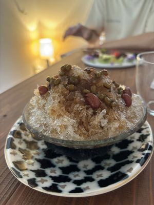 Shredded ice with azuki and okinawan beans   at Niginigi in Ishigaki