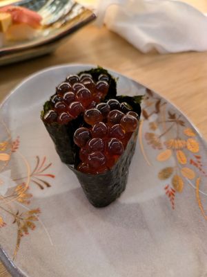 Salmon roe style at Shojin Sushi Minamo in Osaka