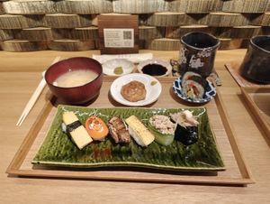 Recommend the set at Shojin Sushi Minamo in Osaka