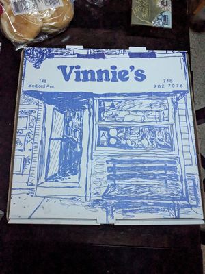 pizza box at Vinnie's Pizzeria in Brooklyn