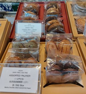 Vegan Cookies 純素曲奇 / Vegan Palmier 純素蝴蝶酥 at Maya x The Cakery  in Hong Kong Island