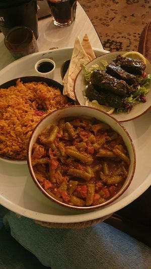 Vegan groenten stoof en gevulde druivenbladeren  at STR'EAT Bars & Kitchens (STREAT) in Eindhoven