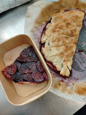 Tarte tatin di fighi at RAMEKIN Gastronomia Naturale in Finale Ligure