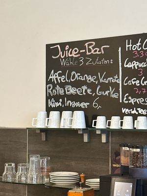 Juices😍❤️🤌🏼 #Veganuary at Mezze Food & Drinks  in Karlsruhe