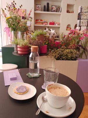 So yummy lavender cookies 🪻 at Fiore Utrecht in Utrecht